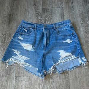American Eagle highest rise 90s boyfriend short distressed  Blue Jean Shorts